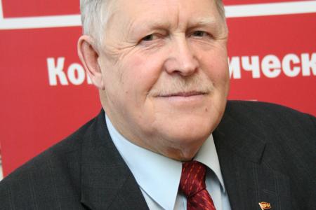 Якутские депутаты поддержали законопроект КПРФ «О народном образовании»
