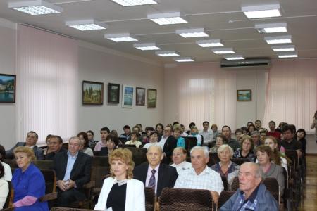Краснодарский край: Встречи заместителя Председателя ЦК КПРФ В.И.Кашина с активом КПРФ и кубанскими учеными, земледельцами. Дискуссия с губернатором края