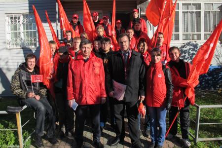 Благовещенск. Коммунисты провели акцию «Красные в городе»