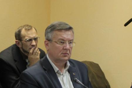Псковская область. Александр Рогов оценивает неудовлетворительно работу областной администрации по обеспечению многодетных земельными участками