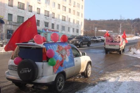 Магадан. Коммунисты провели автопробег «Слава Октябрю!»