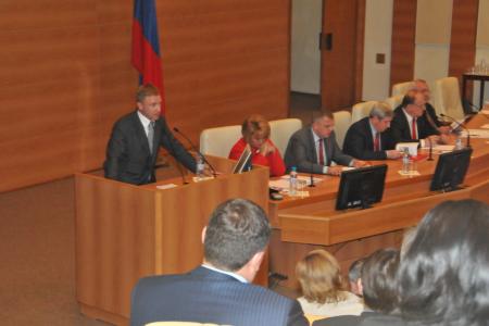 Г.А. Зюганов: «Мы будем сражаться за наш законопроект». На расширенном заседании фракции КПРФ депутаты обсудили будущее закона об образовании с министром Д.В. Ливановым