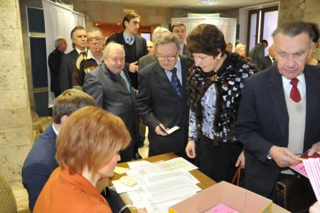 В Москве начал работу XIV (октябрьский) совместный Пленум ЦК и ЦКРК КПРФ