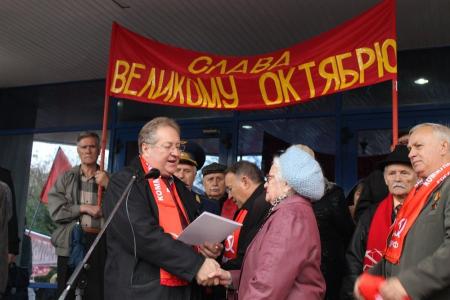 С.П.Обухов на митинге в Краснодаре: Завоеваниями Великого Октября гордились Есенин и Маяковский, Жуков и Рокоссовский, Королев и Курчатов, Чкалов и Гагарин