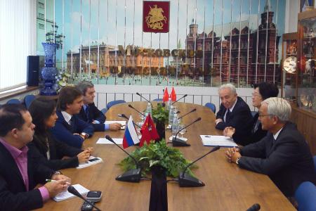 Руководитель фракции КПРФ в Мосгордуме А.Е. Клычков провел встречу с делегацией из Тяньцзиньского китайско-русского центра культуры и искусств
