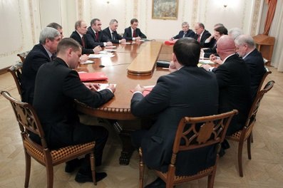 Депутаты-коммунисты приняли участие во встрече представителей парламентских фракций с Президентом. Комментарий И.И.Мельникова