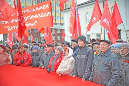 Красный Октябрь на улицах Иванова