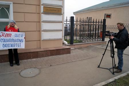 Пензенские коммунисты пикетировали Заксобрание из-за ужесточения правил проведения митингов