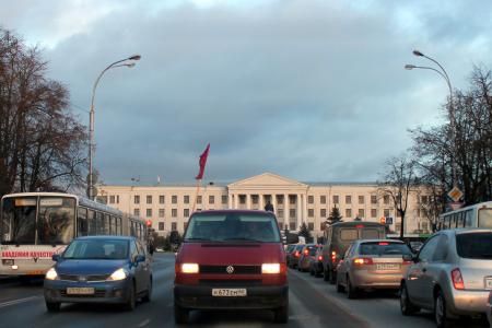 Псков. Коммунисты провели автопробег в честь 95-летия Великого Октября