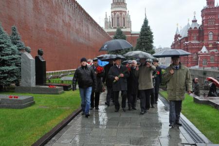 Г.А. Зюганов: «Идеалы Великого Октября обязательно восторжествуют!» В Москве прошло возложение цветов к Мавзолею В.И. Ленина
