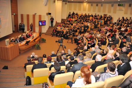 Фоторепортаж с "круглого стола" в Госдуме на тему: «О преемственности подвига сталинградцев» 