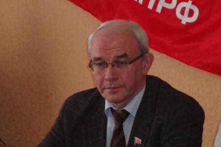Депутат Государственной Думы В.Н. Тетёкин работает в Тюмени