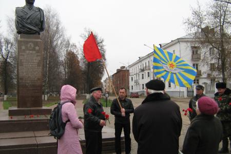 Костромские коммунисты  провели памятные мероприятия в честь своего земляка маршала авиации А.А. Новикова 