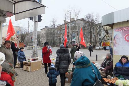 Калужские коммунисты провели автопробег против роста цен