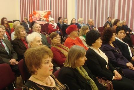 Магаданские коммунисты провели торжественное собрание, посвященное 95-летию Великого Октября