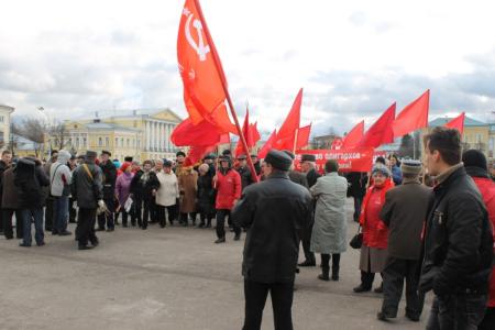 КПРФ провела в Костроме митинг в честь 95-летия Великой Октябрьской революции