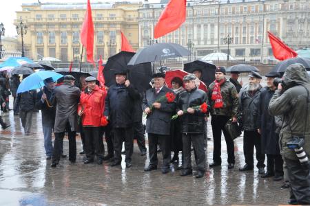 Возложение цветов к Мавзолею В.И. Ленина (Фоторепортаж)