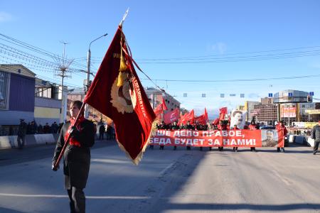 2,5 тысячи человек митинговали в Рязани в 95-ю годовщину Октябрьской революции