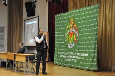 В.Н.Иконников: Фракция КПРФ поддерживает справедливые требования студентов Российского государственного торгово-экономического университета