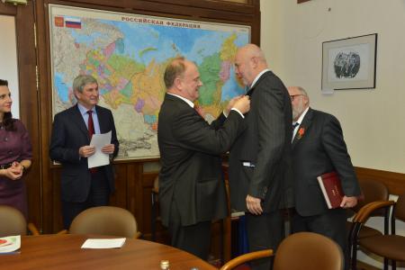 Г.А. Зюганов наградил группу художников