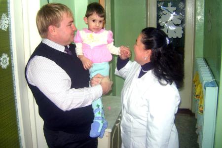 Депутат-коммунист А.В. Зуев принял участие в новогоднем утреннике в Пензенском доме ребенка