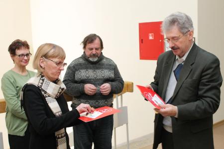 Сотрудники псковского музея-заповедника награждены медалями КПРФ