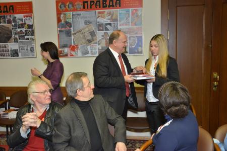 Г.А. Зюганов наградил группу деятелей культуры и спорта