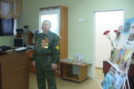 Псковские коммунисты рассказали детям о войне в Чечне