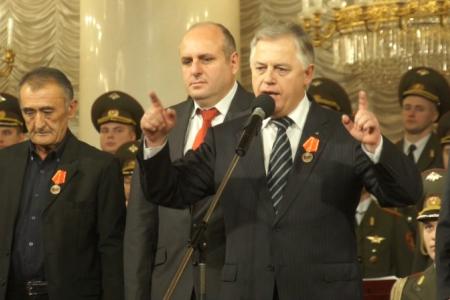 Лидер коммунистов Украины П.Н. Симоненко на торжественном вечере в честь 90-летия СССР: "Коммунисты восстановят Союз братских народов"