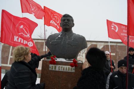 Северная Осетия. С именем Сталина связанны все выдающиеся достижения нашей страны, нашего народа
