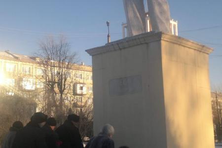 Тульская область. Новомосковские коммунисты на открытом собрании осудили политику режима в сфере образования