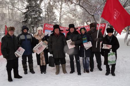 За бесплатное образование! Барнаульские коммунисты провели серию пикетов