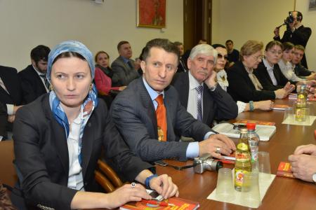 Г.А. Зюганов наградил группу художников