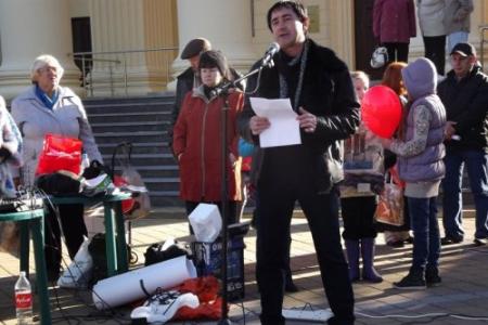 В Сочи в митинге против строительства ТЭС приняли участие около 200 человек