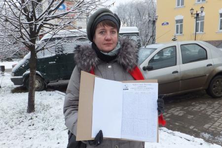 Калужские коммунисты провели автопробег в честь Сталинской Конституции