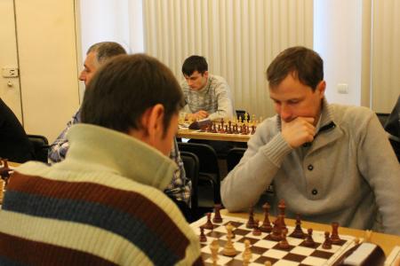 Псковское областное отделение КПРФ провело турнир по шахматам
