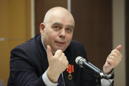 «Коммунистическое движение сегодня и завтра». Репортаж с международного круглого стола в Москве 