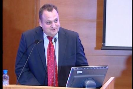 Г.А. Зюганов на "круглом столе" фракции КПРФ в Госдуме: "Без возрождения духовно-нравственных ценностей мы не продвинемся ни на шаг"