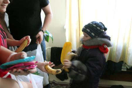 Уральские комсомольцы помогают детским домам