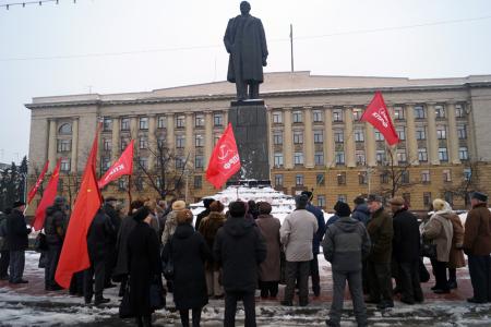 Пензенские власти посчитали возложение цветов Ленину незаконным