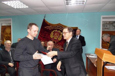 «Собраться воедино - и стать ударной силой!». В Барнауле провели торжественное собрание, посвященное 20-летию КПРФ