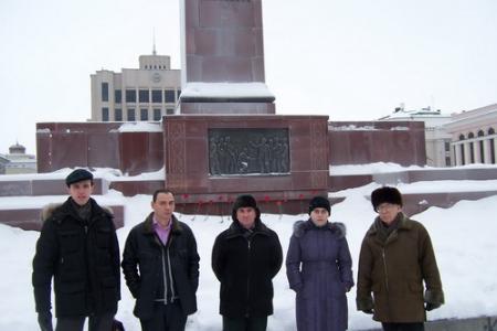Республика Татарстан. Коммунисты Казани почтили память  основателя Советского государства В.И. Ленина 