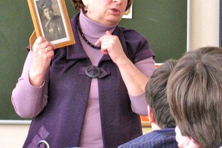К 70-летию победы в Сталинградской битве коммунисты встретились с учащимися Ивановской гимназии №44