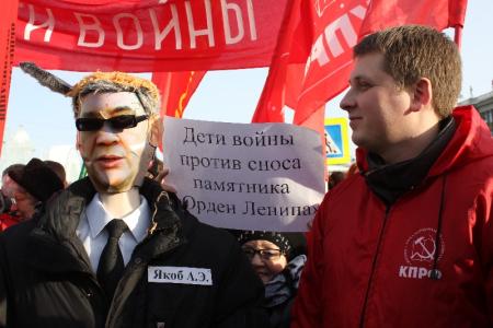 Коммунистическая молодежь и «дети войны» вправили мозги екатеринбургским чиновникам