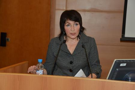 Г.А. Зюганов на "круглом столе" фракции КПРФ в Госдуме: "Без возрождения духовно-нравственных ценностей мы не продвинемся ни на шаг"