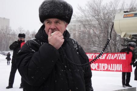 21 января барнаульские коммунисты провели митинг и возложили цветы к памятникам Ленину