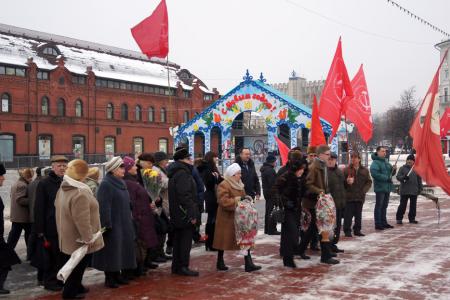 Пензенские власти посчитали возложение цветов Ленину незаконным