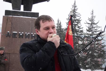 21 января барнаульские коммунисты провели митинг и возложили цветы к памятникам Ленину