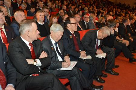 Начался второй рабочий день XV Съезда КПРФ