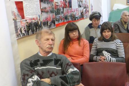 Калужские коммунисты провели заседание политклуба на тему «Сталинград – символ великой победы!»